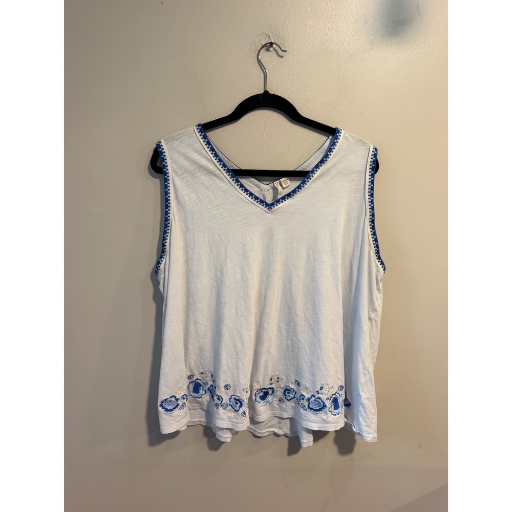 Cato Womens White Blue Floral Embroidered V-Neck Sleeveless Tank Top Plus 22/24W
